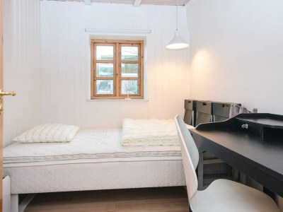 Holiday house House with beautiful garden - Outdoor photo 32