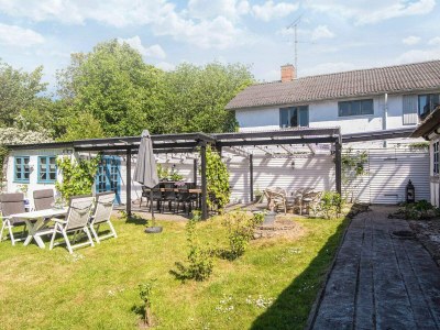 Holiday house House with beautiful garden - Outdoor photo 36