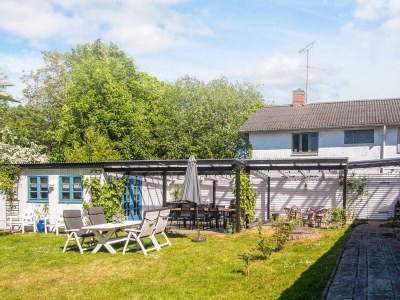 Holiday house House with beautiful garden - Outdoor photo 50