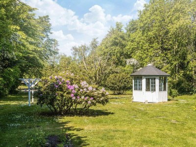 Holiday house House with beautiful garden - Outdoor photo 51