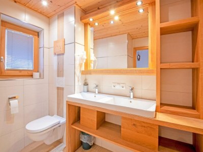 Holiday house Chalet in Fügen near Spieljoch Ski Lift - Features photo 28