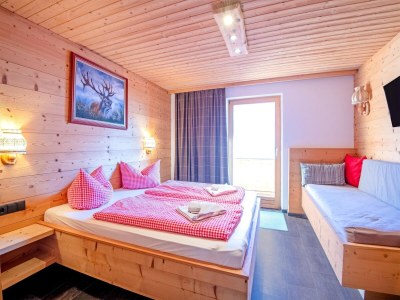 Holiday house Chalet in Fügen nahe Spieljochbahn - Features photo 13