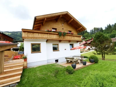 Holiday house Chalet in Fügen near Spieljoch Ski Lift in Erste Ferienregion - Holiday house