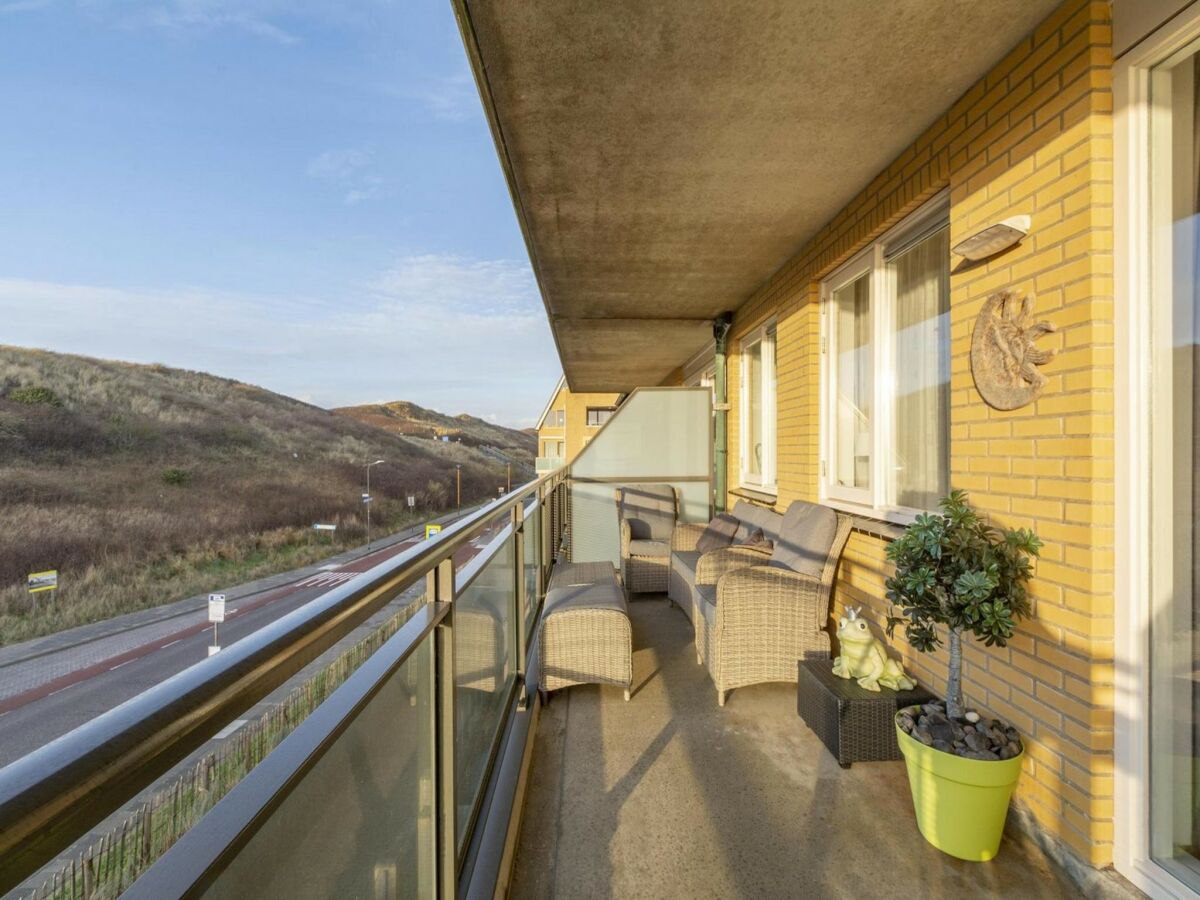 Apartment Beachside apartment with balcony - Outdoor photo 2