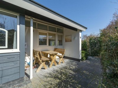 Holiday house Cozy holiday home near dunes - Outdoor photo 10