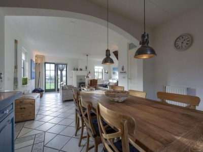 Villa Luxury villa on the water with garden - Outdoor photo 22