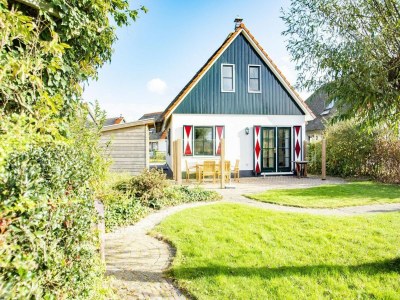 Villa Luxury villa on the water with garden - Outdoor photo 27