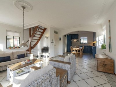 Villa Luxury villa on the water with garden - Outdoor photo 28