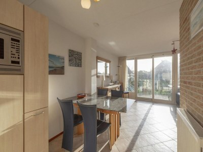 Holiday house Alluring holiday home near beach - Outdoor photo 4