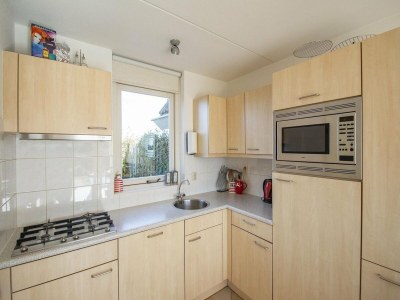 Holiday house Alluring holiday home near beach - Outdoor photo 16