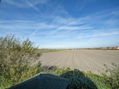 Holiday house Alluring holiday home near beach - Outdoor photo 20