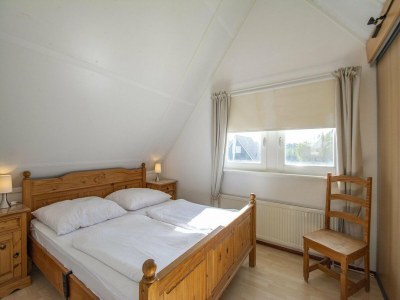 Holiday house Alluring holiday home near beach - Outdoor photo 34