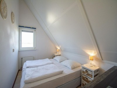 Holiday house Alluring holiday home near beach - Outdoor photo 39