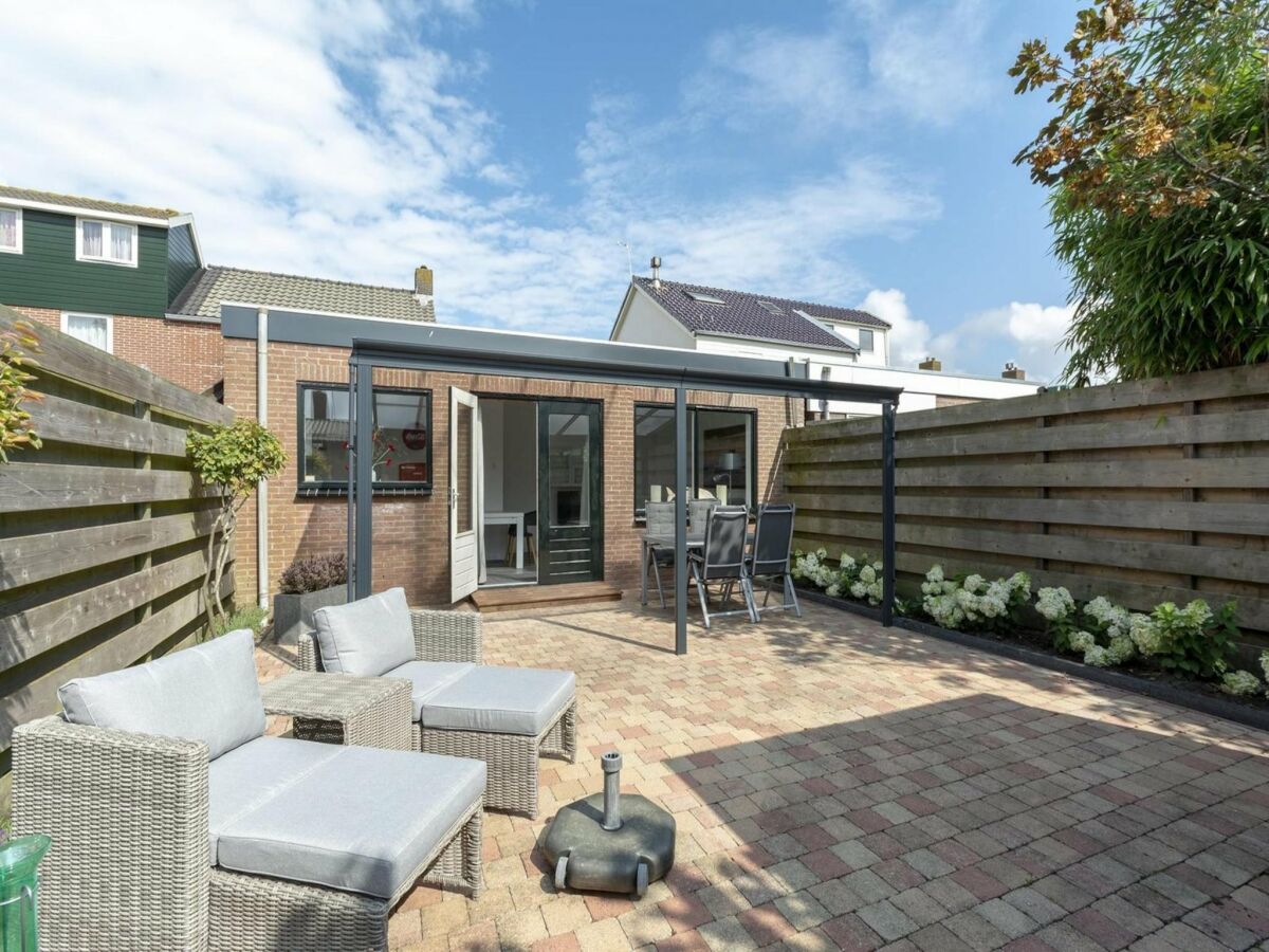 Holiday house Beautiful home with garden - Outdoor photo 3