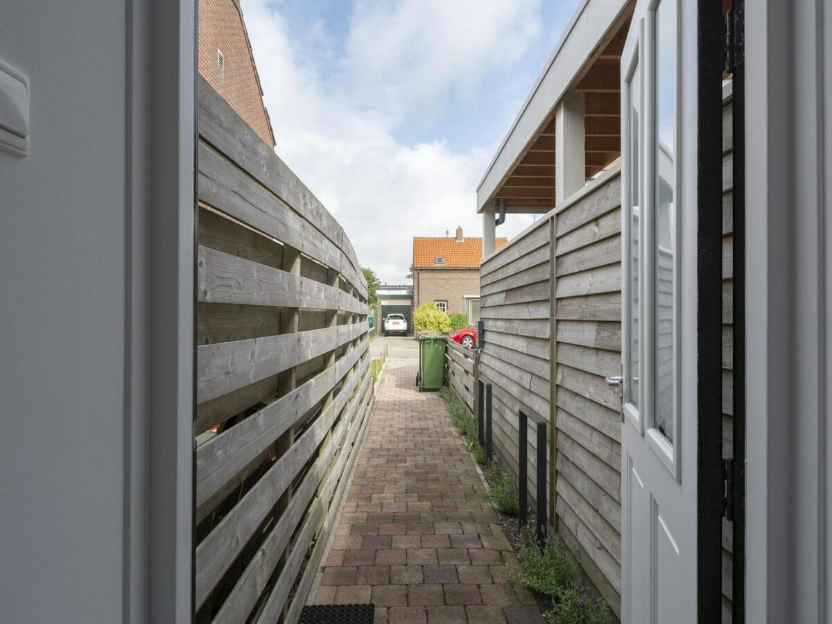 Holiday house Beautiful home with garden - Outdoor photo 4