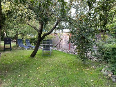 Apartment Retreat with Garden & Family Amenities - Outdoor photo 5