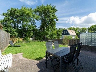 Holiday house Beachside holiday home with garden - Outdoor photo 12