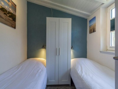 Holiday house Beachside holiday home with garden - Outdoor photo 27