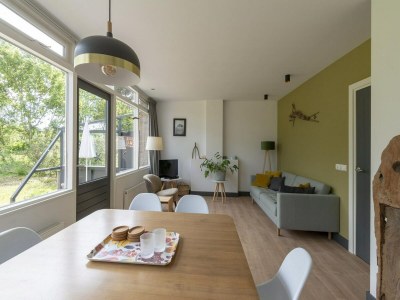 Bungalow Modern home with garden - Outdoor photo 3