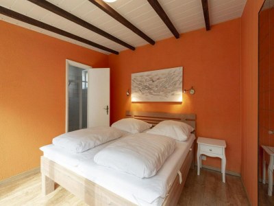 Bungalow Trendy holiday home with patio - Outdoor photo 13