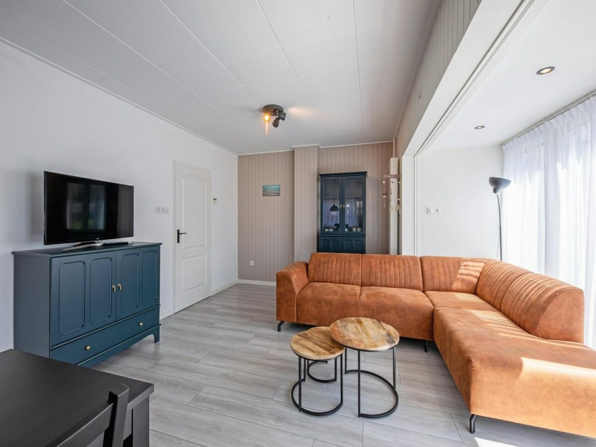 Holiday house Holiday home with garden and beach - Outdoor photo 2