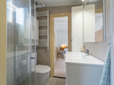 Bungalow Astounding bungalow with garden - Outdoor photo 16