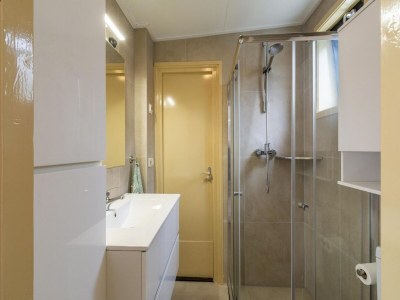 Bungalow Astounding bungalow with garden - Outdoor photo 31