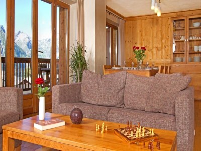 Apartment Spacious Retreat for 10 Guests - Features photo 16