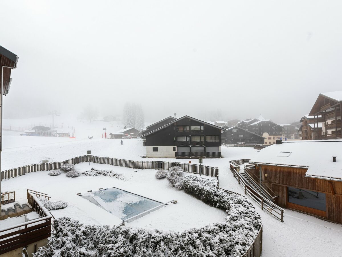 Apartment Apartment in Morillon with Pool & Mountain Views - Outdoor photo 3