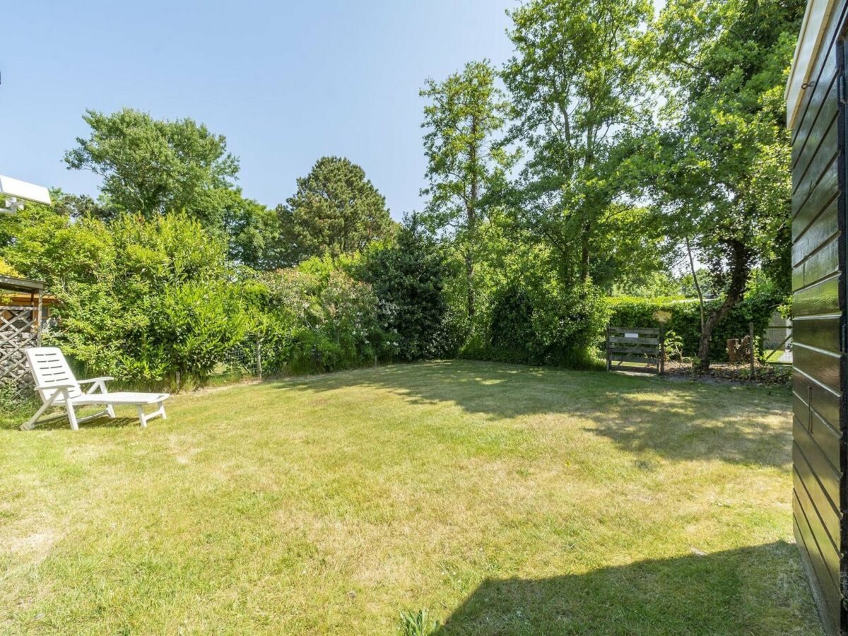 Bungalow Lovely bungalow with patio - Outdoor photo 4