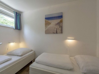 Bungalow Lovely bungalow with patio - Outdoor photo 9