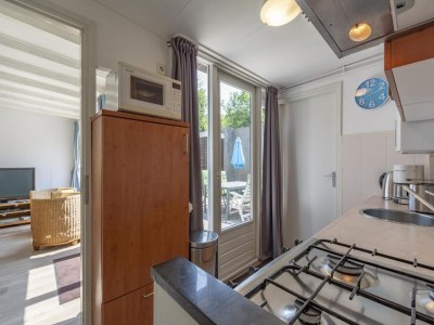 Bungalow Lovely bungalow with patio - Outdoor photo 10