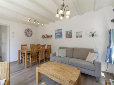 Bungalow Lovely bungalow with patio - Outdoor photo 16