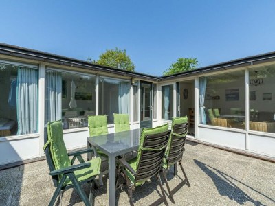 Bungalow Lovely bungalow with patio - Outdoor photo 18