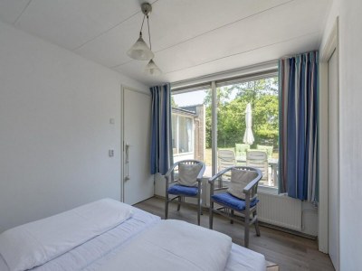 Bungalow Lovely bungalow with patio - Outdoor photo 20