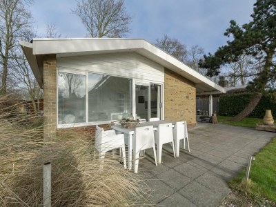Holiday house Stylish bungalow at Duinland park with patio - Outdoor photo 17