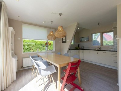 Holiday house Home with beautiful lawn - Outdoor photo 10