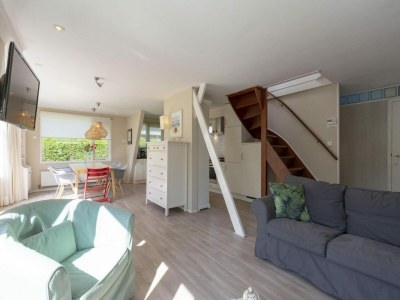 Holiday house Home with beautiful lawn - Outdoor photo 17