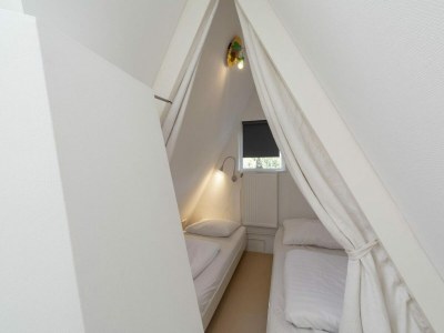 Holiday house Home with beautiful lawn - Outdoor photo 22