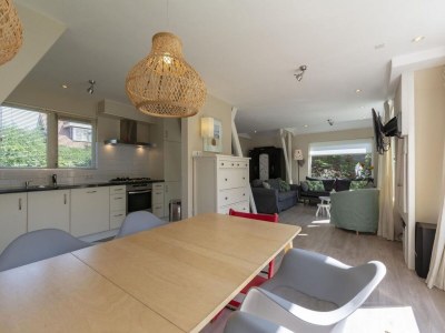 Holiday house Home with beautiful lawn - Outdoor photo 29