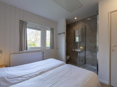 Bungalow Luxury holiday home with patio - Outdoor photo 8