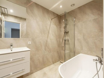 Bungalow Luxury holiday home with patio - Outdoor photo 12