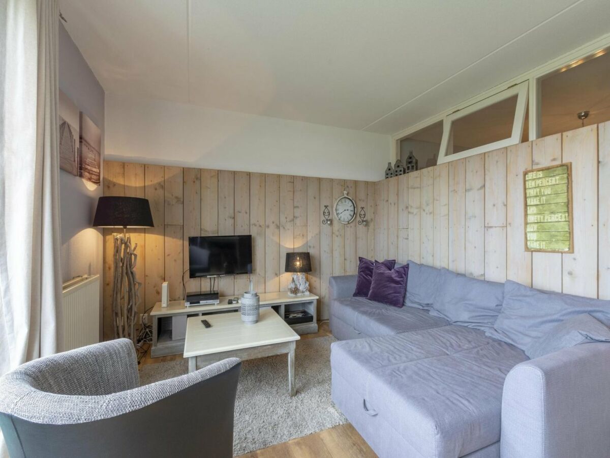 Apartment Seaside home with balcony - Outdoor photo 2