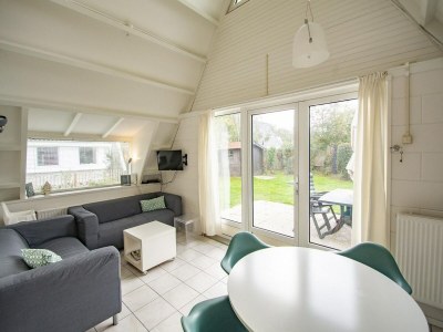 Holiday house Radiant seaside holiday home - Outdoor photo 8