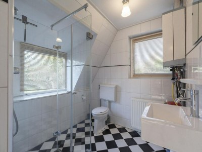 Holiday house Alluring home with garden - Outdoor photo 32