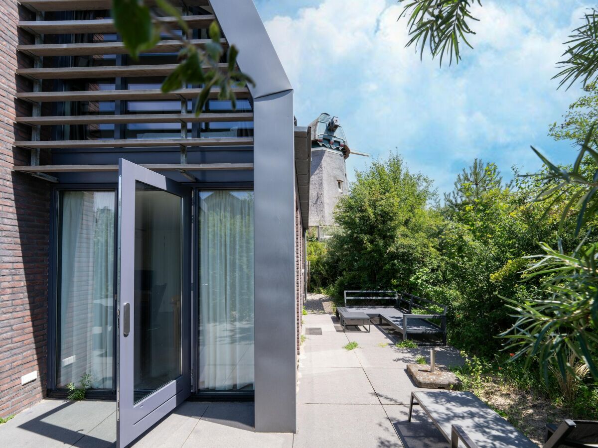 Holiday park Villa in Egmond near Beach & Windmill