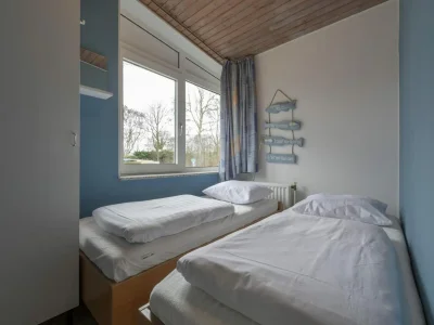 Bungalow Spacious bungalow with lawn - Outdoor photo 17