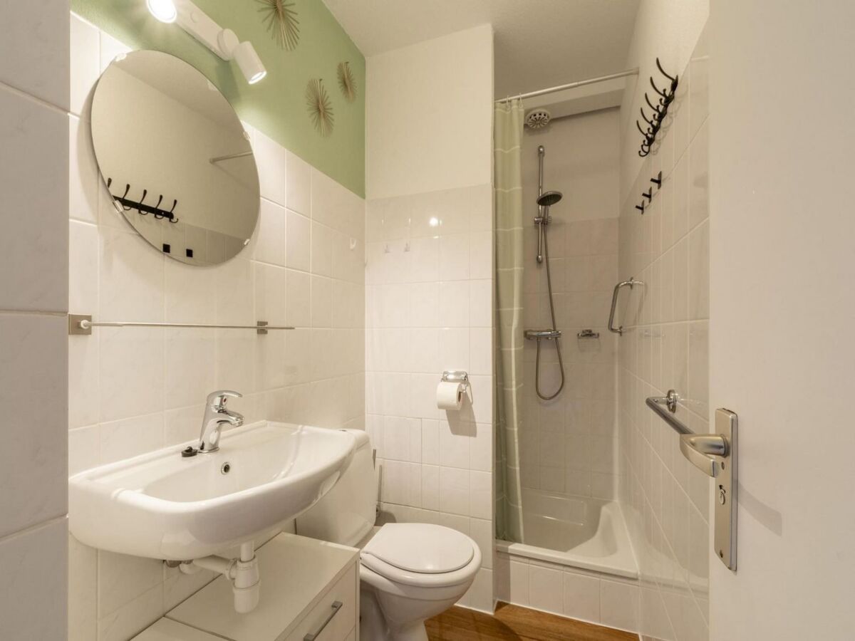 Apartment Seaside holiday apartment with a patio - Outdoor photo 5