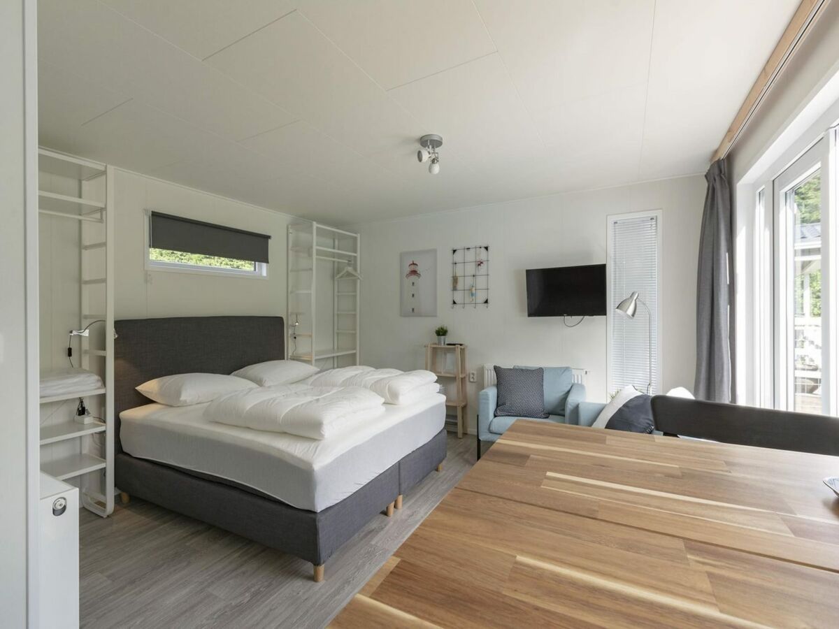 caravan Tranquil holiday home by the beach