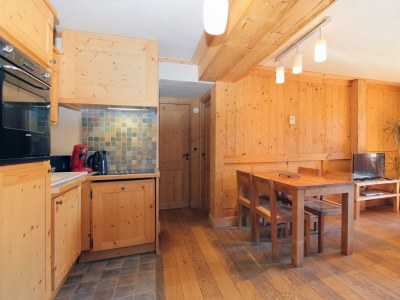 Apartment Apartment with Terrace & Parking - Features photo 9